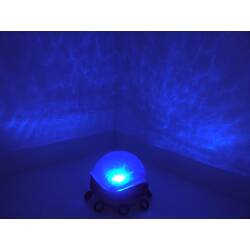 Niermann Standby Nachtlicht Octopus projiziert blaue Wellen Abschaltautomatik batteriebetrieben