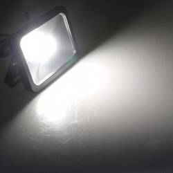 CHILITEC LED Fluter SlimLine 50W warmweiß 3600lm IP44 schwarz
